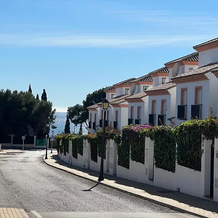 Cabopino Townhouse Sleeps6 Pool Holiday home *